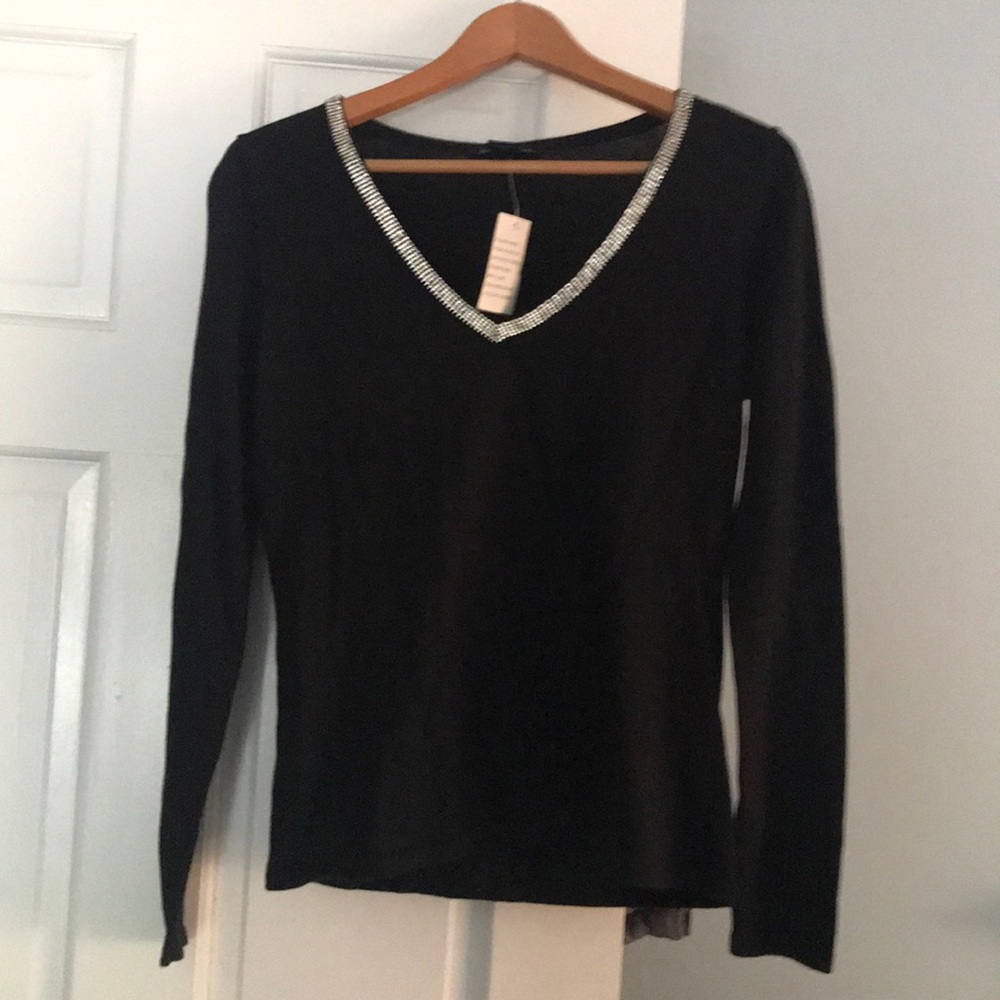 Black sweater diamond accent